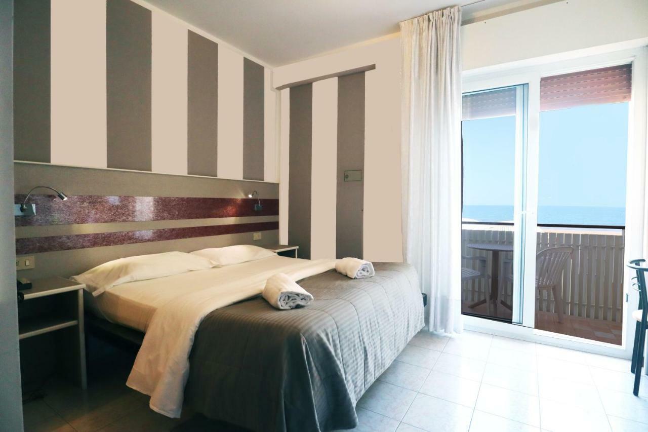 Hotel Righetto Fronte Mare Cavallino-Treporti Exterior foto
