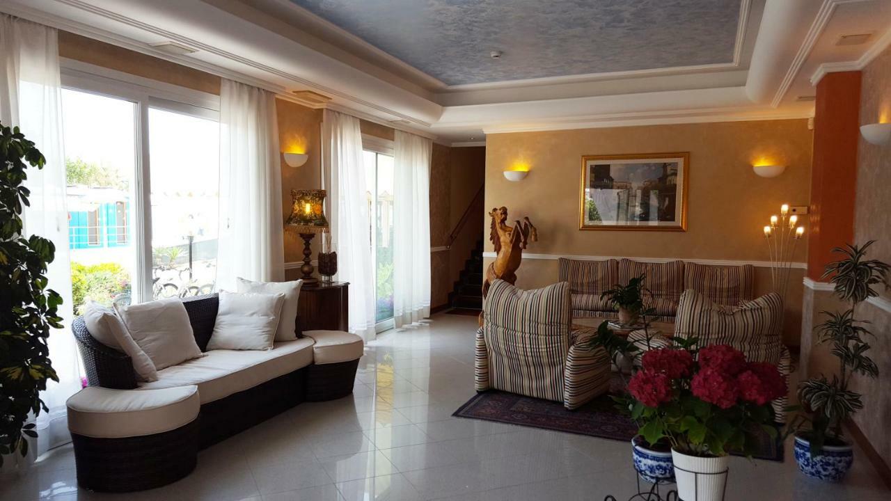 Hotel Righetto Fronte Mare Cavallino-Treporti Exterior foto